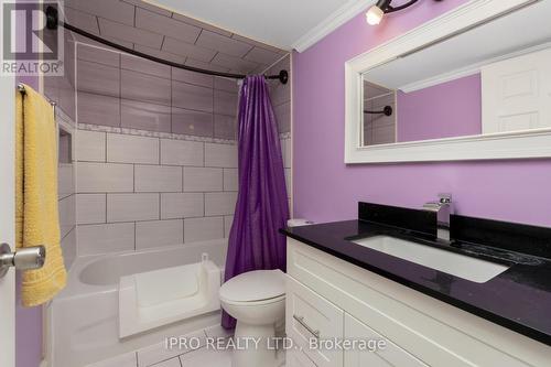 805 - 5 Lisa Street, Brampton, ON - Indoor Photo Showing Bathroom