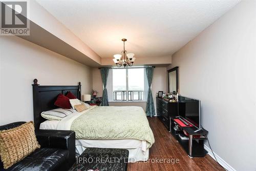 1406 - 35 Kingsbridge Garden Circle, Mississauga, ON - Indoor Photo Showing Bedroom