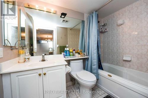 1406 - 35 Kingsbridge Garden Circle, Mississauga, ON - Indoor Photo Showing Bathroom