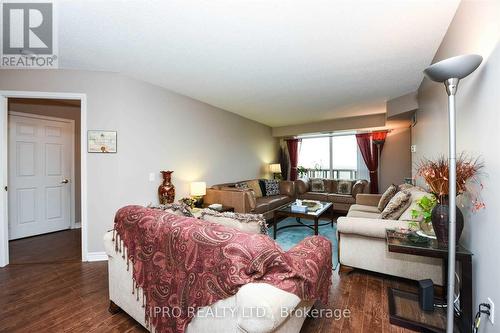 1406 - 35 Kingsbridge Garden Circle, Mississauga, ON - Indoor Photo Showing Other Room