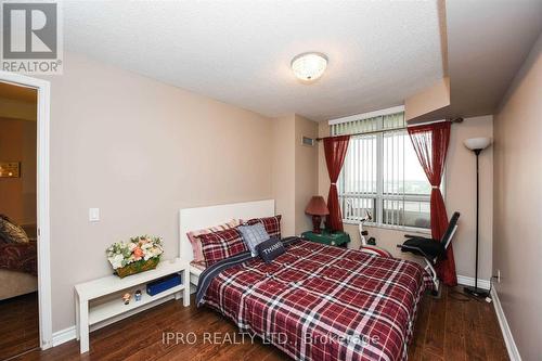 1406 - 35 Kingsbridge Garden Circle, Mississauga, ON - Indoor Photo Showing Bedroom