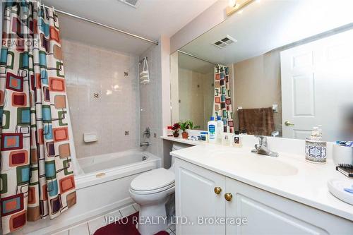 1406 - 35 Kingsbridge Garden Circle, Mississauga, ON - Indoor Photo Showing Bathroom