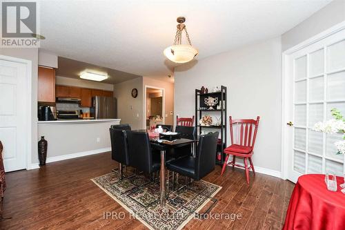 1406 - 35 Kingsbridge Garden Circle, Mississauga, ON - Indoor Photo Showing Dining Room