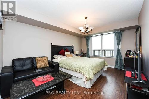 1406 - 35 Kingsbridge Garden Circle, Mississauga, ON - Indoor Photo Showing Bedroom