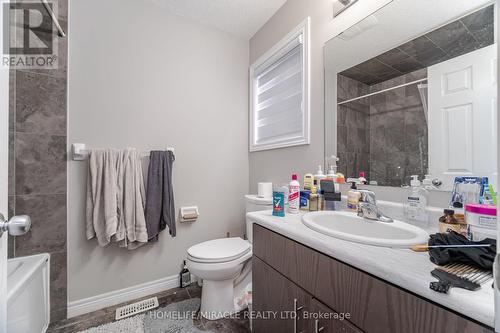 504 Florencedale Crescent, Kitchener, ON - Indoor Photo Showing Bathroom