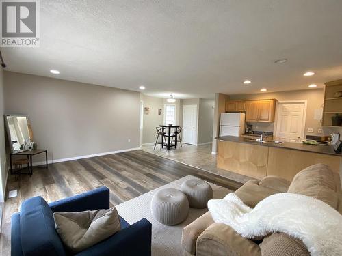 9514 94 Avenue, Fort St. John, BC - Indoor Photo Showing Living Room