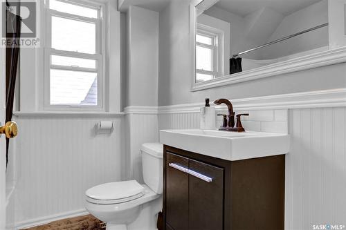 2332 Cameron Street, Regina, SK - Indoor Photo Showing Bathroom