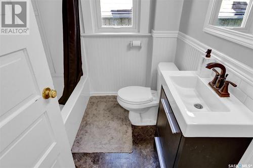 2332 Cameron Street, Regina, SK - Indoor Photo Showing Bathroom