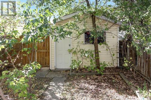 2332 Cameron Street, Regina, SK - Outdoor