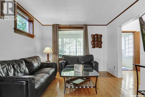 2332 Cameron Street, Regina, SK - Indoor Photo Showing Living Room