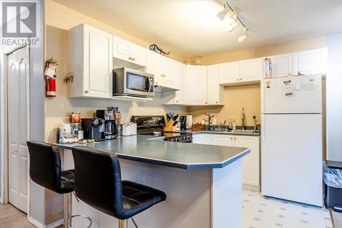 1200 Riverside Way Unit# 1230, Fernie, BC - Indoor Photo Showing Kitchen