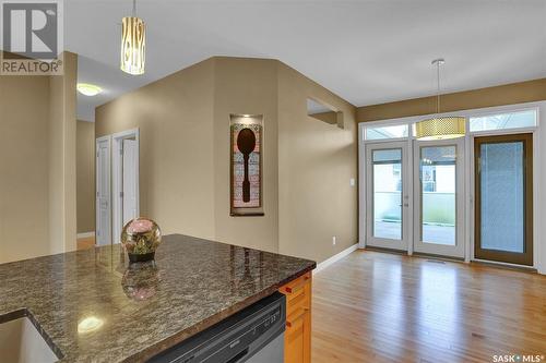 1614 Badham Boulevard, Regina, SK - Indoor Photo Showing Kitchen