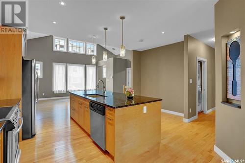 1614 Badham Boulevard, Regina, SK - Indoor Photo Showing Kitchen