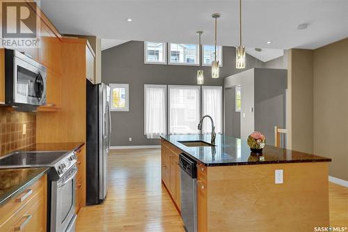 1614 Badham Boulevard, Regina, SK - Indoor Photo Showing Kitchen With Upgraded Kitchen