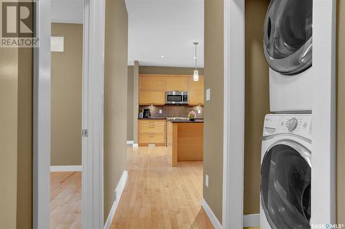 1614 Badham Boulevard, Regina, SK - Indoor Photo Showing Laundry Room