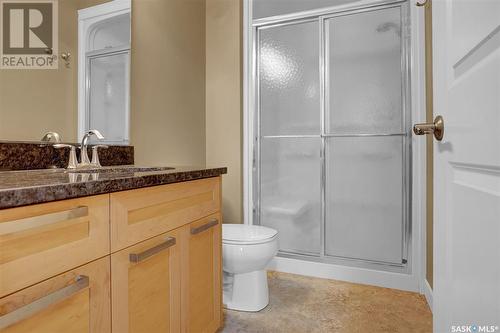 1614 Badham Boulevard, Regina, SK - Indoor Photo Showing Bathroom