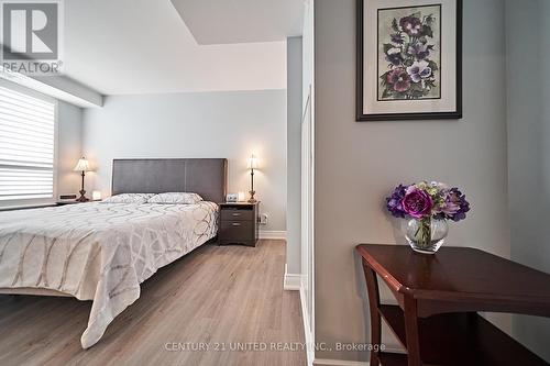 315 - 21 Brookhouse Drive, Clarington (Newcastle), ON - Indoor Photo Showing Bedroom