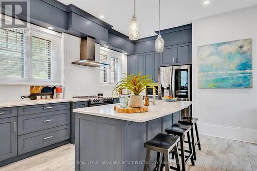 452 Hunter Street, Peterborough (Downtown), ON - Indoor Photo Showing Kitchen With Upgraded Kitchen