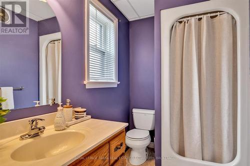 452 Hunter Street, Peterborough (Downtown), ON - Indoor Photo Showing Bathroom