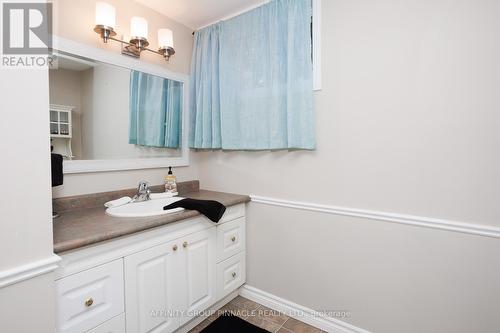 1 Hopkins Road, Kawartha Lakes (Lindsay), ON - Indoor Photo Showing Bathroom