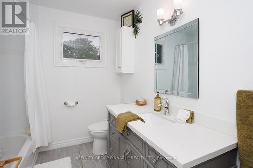 1 Hopkins Road, Kawartha Lakes (Lindsay), ON - Indoor Photo Showing Bathroom