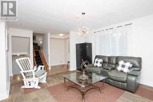 1 Hopkins Road, Kawartha Lakes (Lindsay), ON - Indoor Photo Showing Living Room