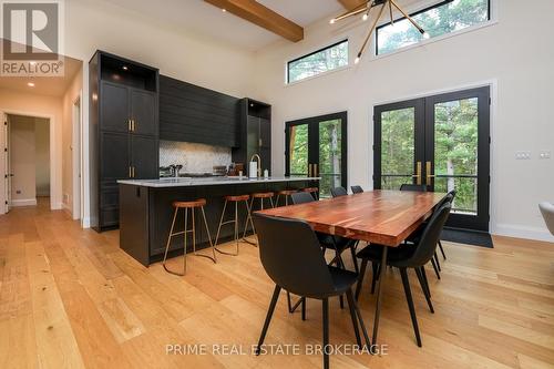 10002 Huron Drive, Lambton Shores (Grand Bend), ON - Indoor Photo Showing Dining Room