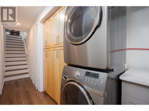 248 Terrace Drive, Kelowna, BC - Indoor Photo Showing Laundry Room