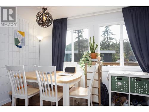 248 Terrace Drive, Kelowna, BC - Indoor Photo Showing Dining Room