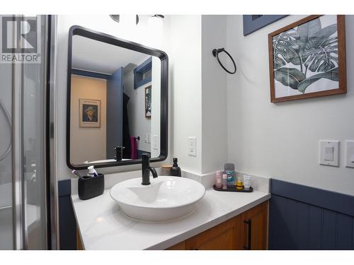 248 Terrace Drive, Kelowna, BC - Indoor Photo Showing Bathroom