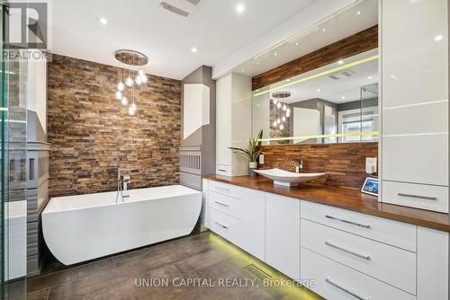 82 Queenston Crescent, Vaughan, ON - Indoor Photo Showing Bathroom