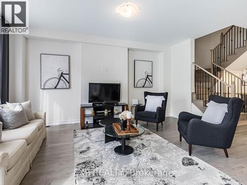 74 Camino Real Drive, Caledon, ON - Indoor Photo Showing Living Room