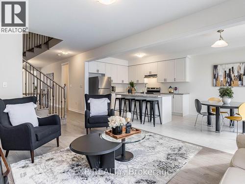 74 Camino Real Drive, Caledon, ON - Indoor Photo Showing Living Room