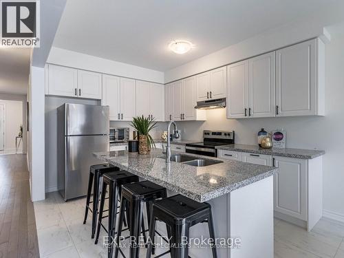 74 Camino Real Drive, Caledon, ON - Indoor Photo Showing Kitchen With Stainless Steel Kitchen With Double Sink With Upgraded Kitchen