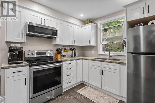 57 Carleton Street N, Thorold, ON - Indoor Photo Showing Kitchen