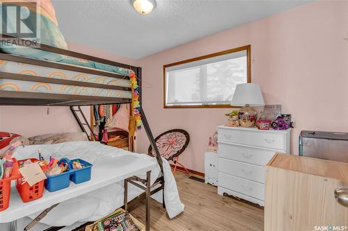 901 Connaught Avenue, Limerick, SK - Indoor Photo Showing Bedroom