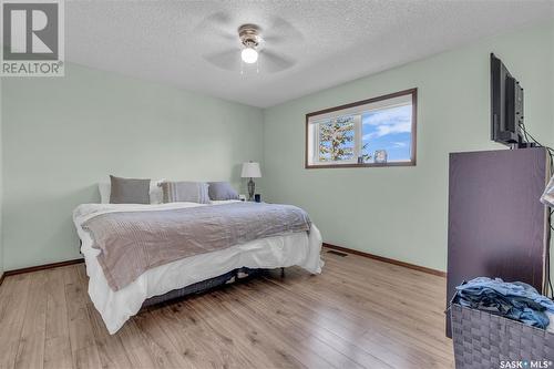 901 Connaught Avenue, Limerick, SK - Indoor Photo Showing Bedroom