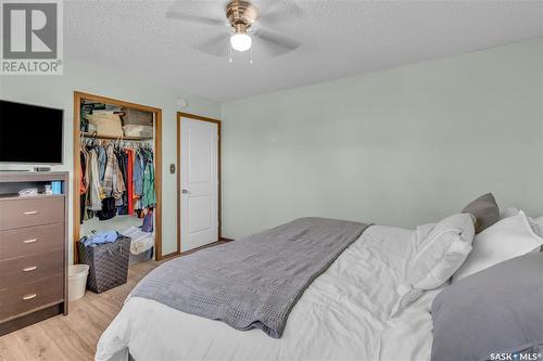 901 Connaught Avenue, Limerick, SK - Indoor Photo Showing Bedroom