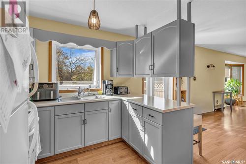 901 Connaught Avenue, Limerick, SK - Indoor Photo Showing Kitchen With Double Sink