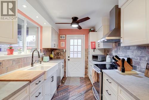 14 Earlsdale Crescent, Brampton, ON - Indoor Photo Showing Kitchen With Double Sink