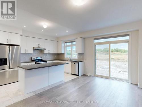 1104 Pisces Trail, Pickering, ON - Indoor Photo Showing Kitchen With Stainless Steel Kitchen With Upgraded Kitchen