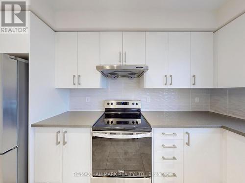 1104 Pisces Trail, Pickering, ON - Indoor Photo Showing Kitchen