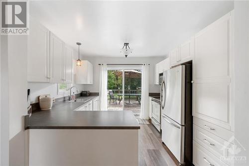 18 Marquette Street, Clarence-Rockland, ON - Indoor Photo Showing Kitchen