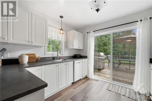 18 Marquette Street, Clarence-Rockland, ON - Indoor Photo Showing Kitchen