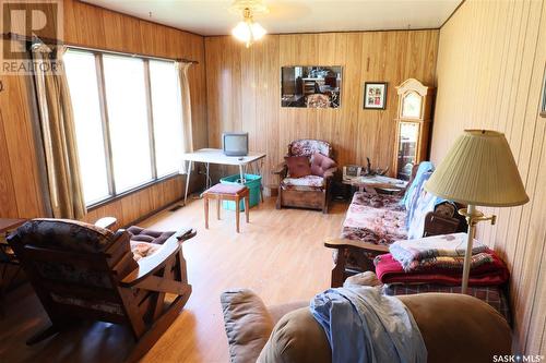 915 Mosher Road, Denare Beach, SK - Indoor Photo Showing Living Room