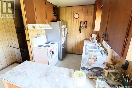 915 Mosher Road, Denare Beach, SK - Indoor Photo Showing Kitchen