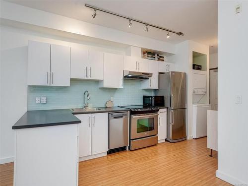 301-1007 Johnson St, Victoria, BC - Indoor Photo Showing Kitchen With Stainless Steel Kitchen