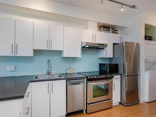 301-1007 Johnson St, Victoria, BC - Indoor Photo Showing Kitchen With Stainless Steel Kitchen