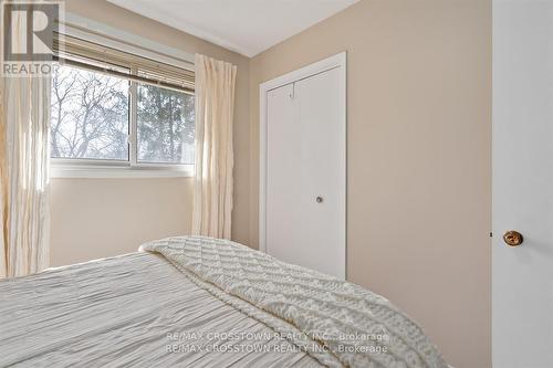 5884 7Th Line, New Tecumseth, ON - Indoor Photo Showing Bedroom