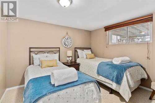 5884 7Th Line, New Tecumseth, ON - Indoor Photo Showing Bedroom